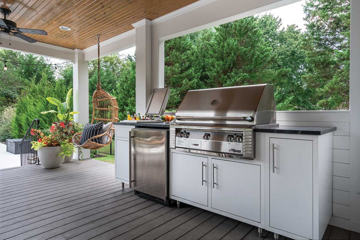 Customize Your Outdoor Kitchen